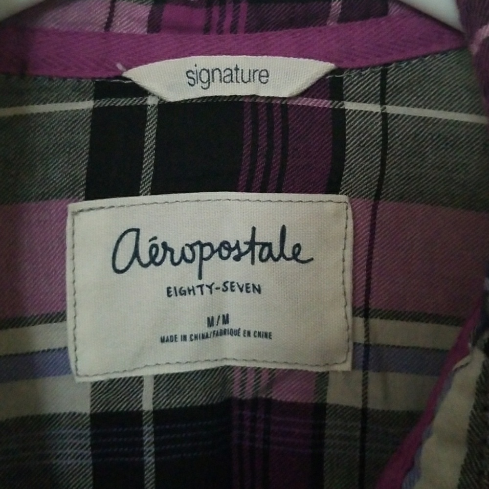Button down - Picture 2 of 2